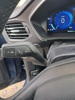 Ford Focus Kombi 1.0 EcoBoost mHEV Active A/T - 11