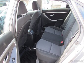 Hyundai i30 1.6 CRDi DOHC 16V Family - 11
