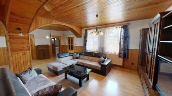 Na predaj priestranný 4-izbový rodinný dom so záhradou – výb - 11