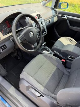 Volkswagen Touran - 11