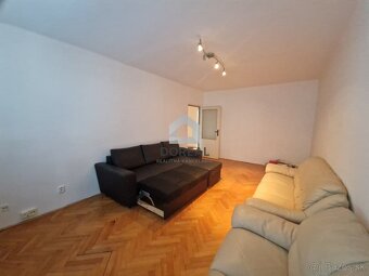 PRENAJATÝ • Prenájom 4-izbový byt • Senica centrum - 11