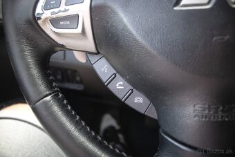 Mitsubishi Outlander 2.2 DI-D TC-SST - 11