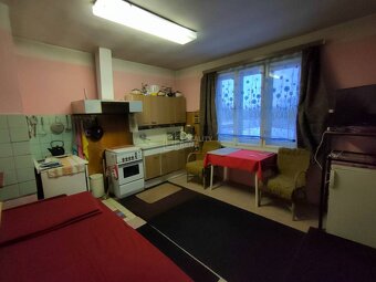 Predaj: Rodinný dom so záhradou a možnosťou ďalšej stavby v  - 11
