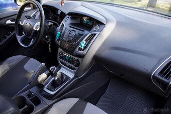 Ford Focus 1.0 l, 125k, manuál, vybava Trend, 80 645 km - 11