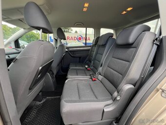 VW Touran 1.6TDI diesel, 77kW, MT/6, rok:08.2011. - 11