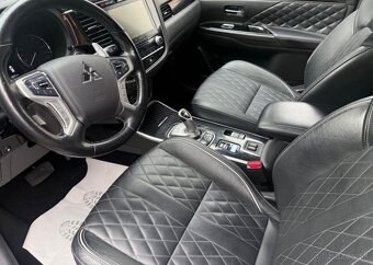 Mitsubishi Outlander 2,4 PHEV Top 4WD odpočet DPH benzín - 11