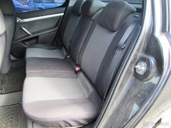 Peugeot 407 - 11
