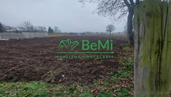 Predaj starší 2 izbový rodinný dom, plus 1 izbový rodinný do - 11