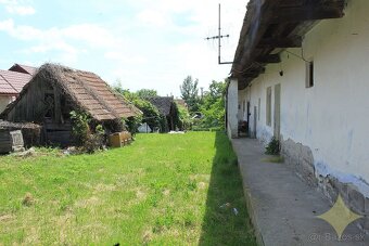 Priestranná chalupa na rekonštrukciu s vyše 30-árovým pozemk - 11