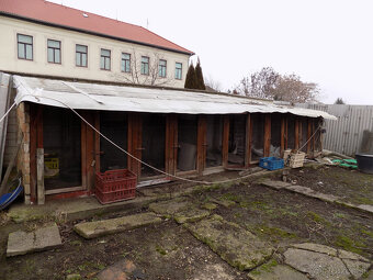 Poschodový dom v Tvrdošovciach v centre obce vhodné aj na - 11