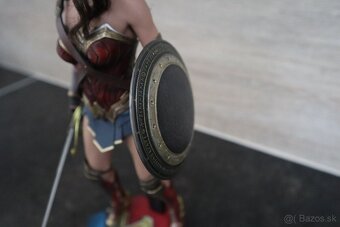 Figúrka Hot Toys Wonder Woman (Justice League Deluxe) - 11