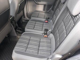VW TOURAN CROSS 1.6 TDI, automat - 11