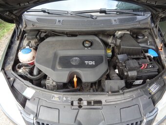 Predám ŠKODA ROOMSTER 1.9 TDI 77 kW - 11