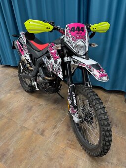 Aprilia 125 rok 2024 - 11