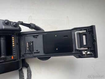 Canon EOS 5D Mark IV - 11