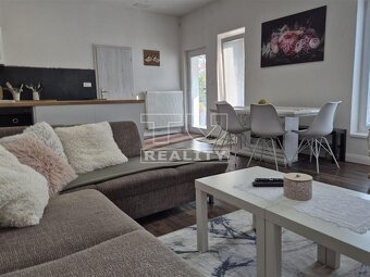4-izbový dom v centre Levíc – bývanie, investícia aj... - 11