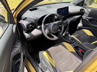 Toyota yaris cross awd hybrid - 11