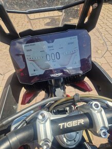 Triumph tiger 900 gt - 11