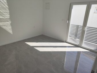 Dom s 2 apartmánmi a garážou, Chorvátsko VIR - 11