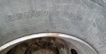 Autobus Karosa kolesá Firestone 29580 R22,5 - 11
