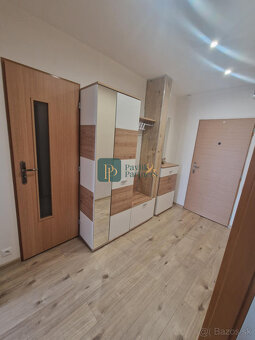 Prenájom 2 izbový byt, 2x balkón, zariadený, Chrenová - 11