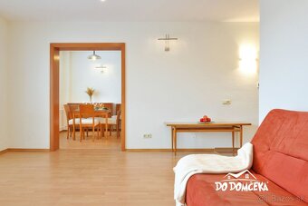 DO DOMČEKA | REZERVOVANÉ Charizmatické bývanie v priestranno - 11