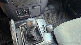 Mitsubishi Pajero 3.2DI-D SWB Invite A/T - 11
