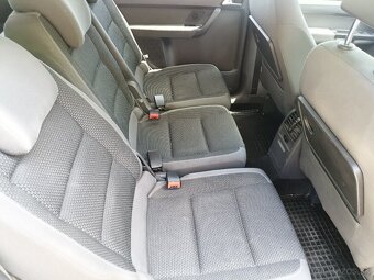 Volkswagen Touran 2.0tdi 103kw 7miestny - 11