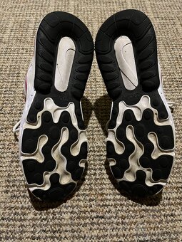 Nike Air Max 270 React, velikost 38,5 - 11