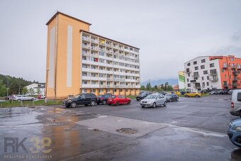 Priestranný 3-izbový byt vo Svite - 11