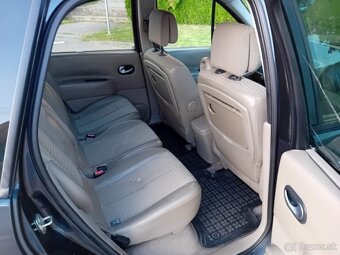 Renault Megan Scenic 2 TDCI - 11