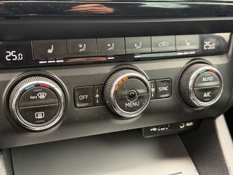 Škoda octavia 1.4tsi Combi - 11