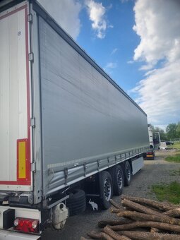Ťahač Volvo FH 12 + náves Schmitz - 11