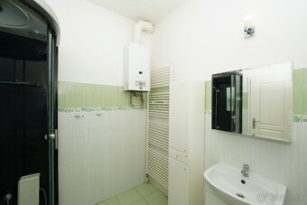 2 Rodinné domy, Svätý Jur - 11