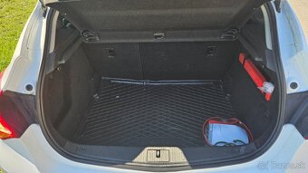 Opel Astra 2011 - 11