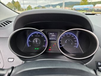 Hyundai ix35 1.7 CRDI 2011 -  4x2 85kW / 114 koní M6 Style - 11