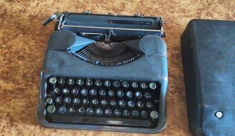 starožitní písací stroj Hermes Baby - 11