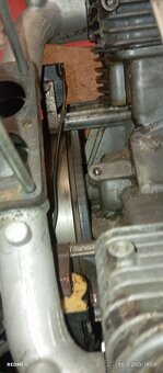 Briggs a Stratton Vanguard V2 - 11