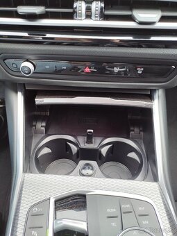 Predám BMW 320D xDrive Touring M-Paket r.v.2023/35tis.km - 11