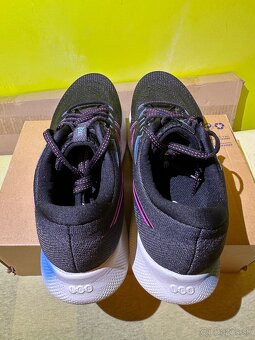 Damske bezecke tenisky Asics Gel Saiun 2 - 11