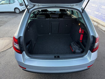 Škoda Octavia Combi 2.0 TDI 184k Style DSG 4x4 - 11