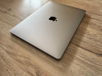 Macbook Pro & Air 13'' 2020, 2019, 2018 (5 roznych modelov - 11