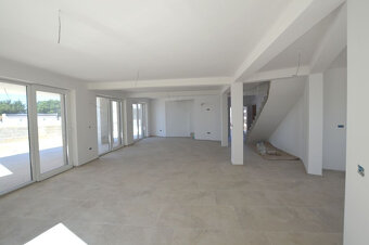 Vila na pláži, Privlaka, bazén, pozemok 4,8á, najvyhľadávane - 11