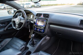 Volkswagen Scirocco R 2.0 TSI - 11