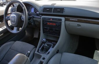 AUDI A4 2.0 TDI QUATTRO - 11