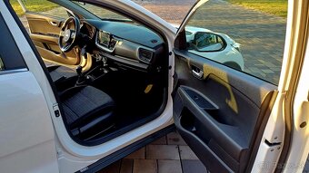 2020 Kia STONIC, 1.4i, benzín + LPG, NAVI, ODPOCET DPH - 11
