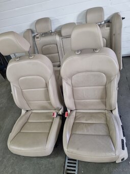 Škoda superb interiér sedadlá - 11