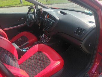 Predám KIA Cee'D GOLD, 1.6 GDI, automat, 53.000km, 2017 - 11