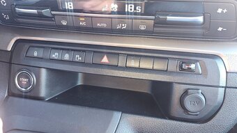 Citroën Spacetourer 2.0 Blue-HDi 150k BUSINESS - 11