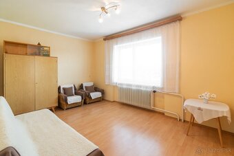 RODINNÝ DOM –NEMČIŇANY, OKR. ZLATÉ MORAVCE – 800M2 POZEMOK - 11